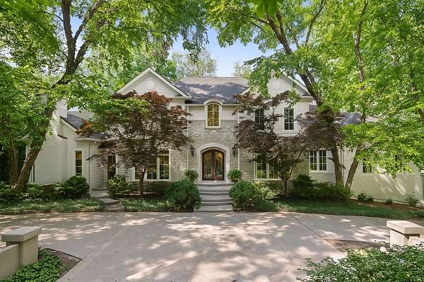 2.14 Acres of Land with Home for Sale in Nashville, Tennessee
