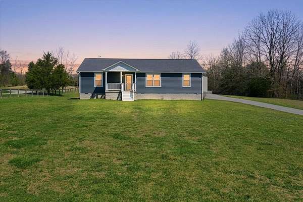 8.59 Acres of Land with Home for Sale in Charlotte, Tennessee