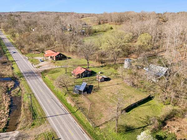 1.47 Acres of Land with Home for Sale in Centerville, Tennessee