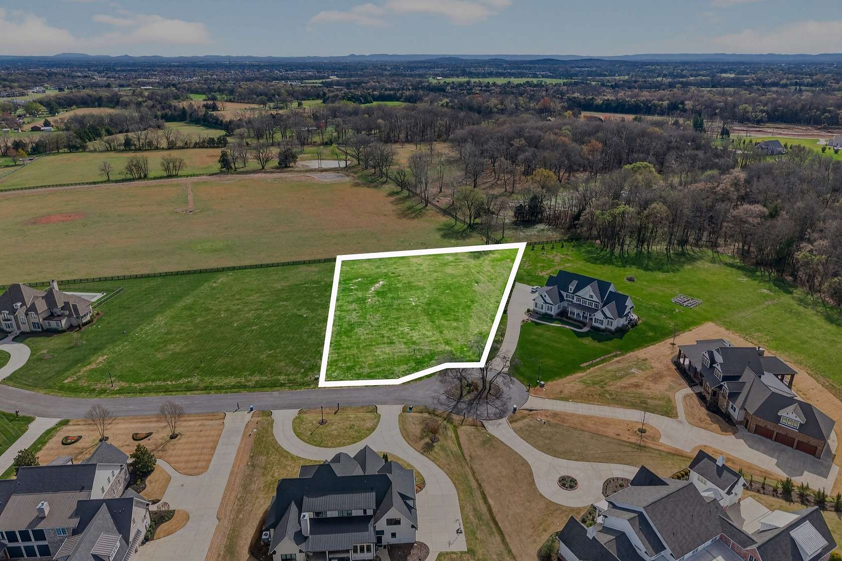1.62 Acres of Residential Land for Sale in Rockvale, Tennessee