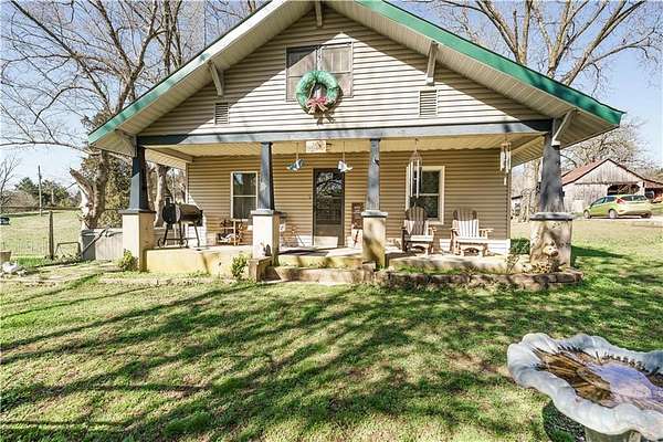 15.8 Acres of Land with Home for Sale in Oakgrove, Arkansas