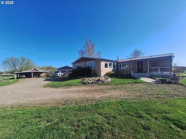 27 Acres of Agricultural Land with Home for Sale in Enterprise, Oregon