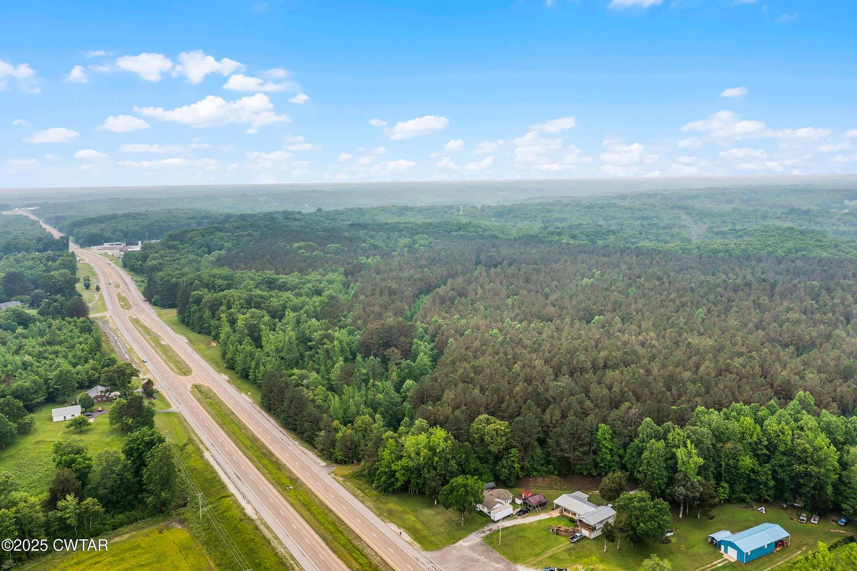 100 Acres of Land for Sale in Lexington, Tennessee