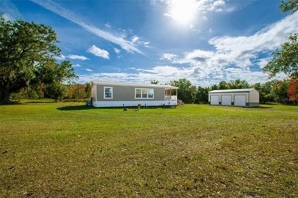 2.8 Acres of Land with Home for Sale in Arcadia, Florida