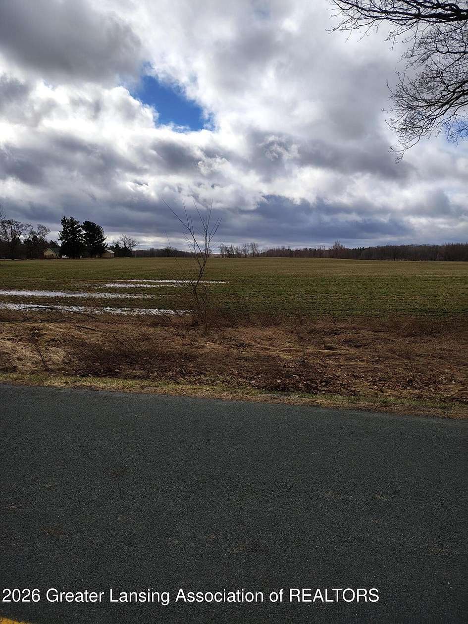 2.5 Acres of Residential Land for Sale in Eaton Rapids, Michigan