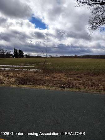 2.5 Acres of Residential Land for Sale in Eaton Rapids, Michigan