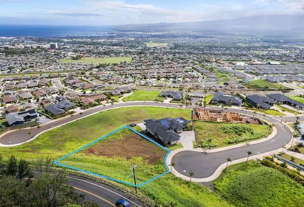 0.6 Acres of Residential Land for Sale in Wailuku, Hawaii