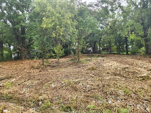 0.5 Acres of Mixed-Use Land for Sale in Cleveland, Tennessee