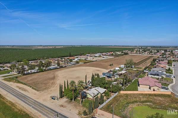 9.54 Acres of Land with Home for Sale in Shafter, California
