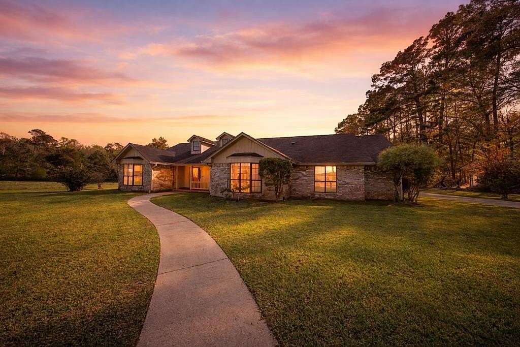 13.2 Acres of Land with Home for Sale in Jasper, Texas