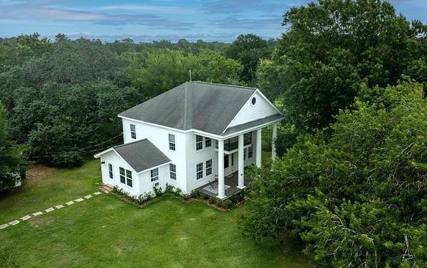 13.7 Acres of Land with Home for Sale in Cove, Texas