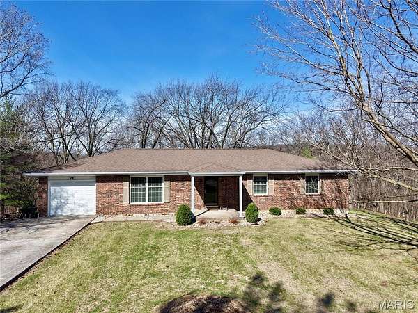 5.7 Acres of Land with Home for Sale in Hannibal, Missouri