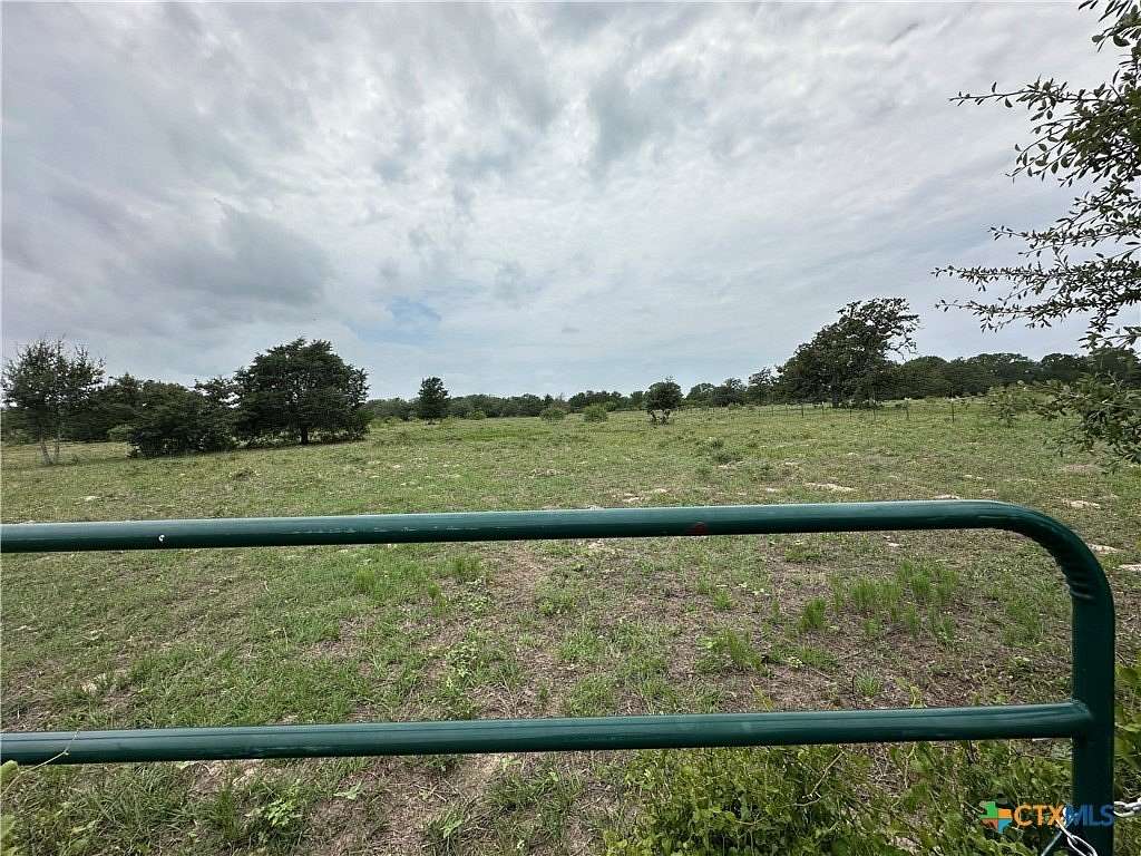 10.1 Acres of Land for Sale in Smithville, Texas