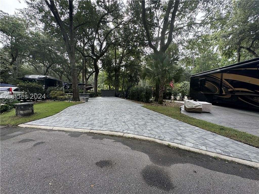 Land for Sale in Hilton Head Island, South Carolina