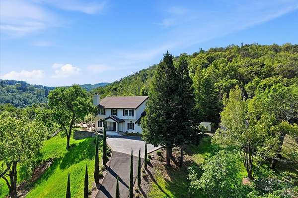 25 Acres of Agricultural Land with Home for Sale in Napa, California