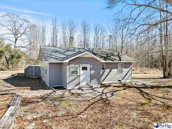 7 Acres of Land with Home for Sale in Cheraw, South Carolina