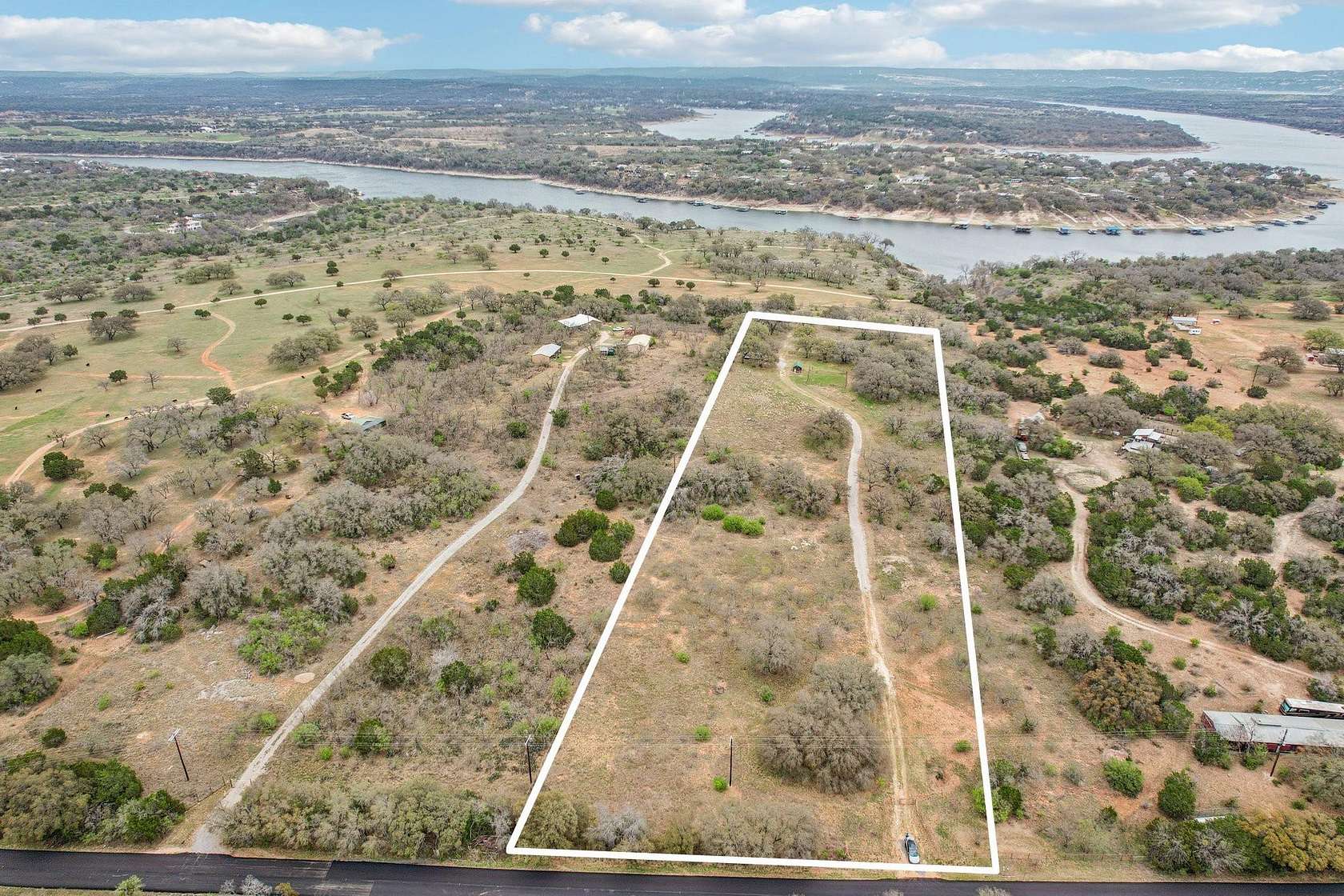 10 Acres of Land for Sale in Spicewood, Texas