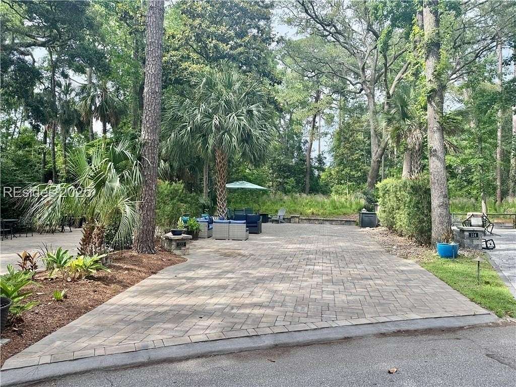 1.67 Acres of Residential Land for Sale in Hilton Head Island, South Carolina