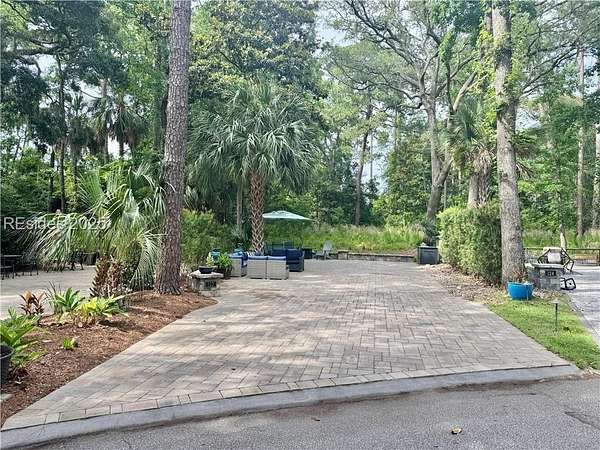 1.67 Acres of Residential Land for Sale in Hilton Head Island, South Carolina