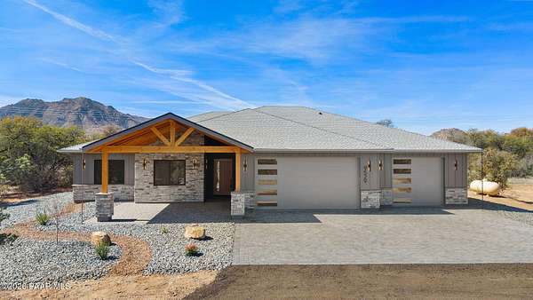 4 Acres of Land with Home for Sale in Prescott, Arizona