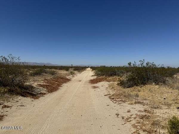 10.2 Acres of Land for Sale in Llano, California