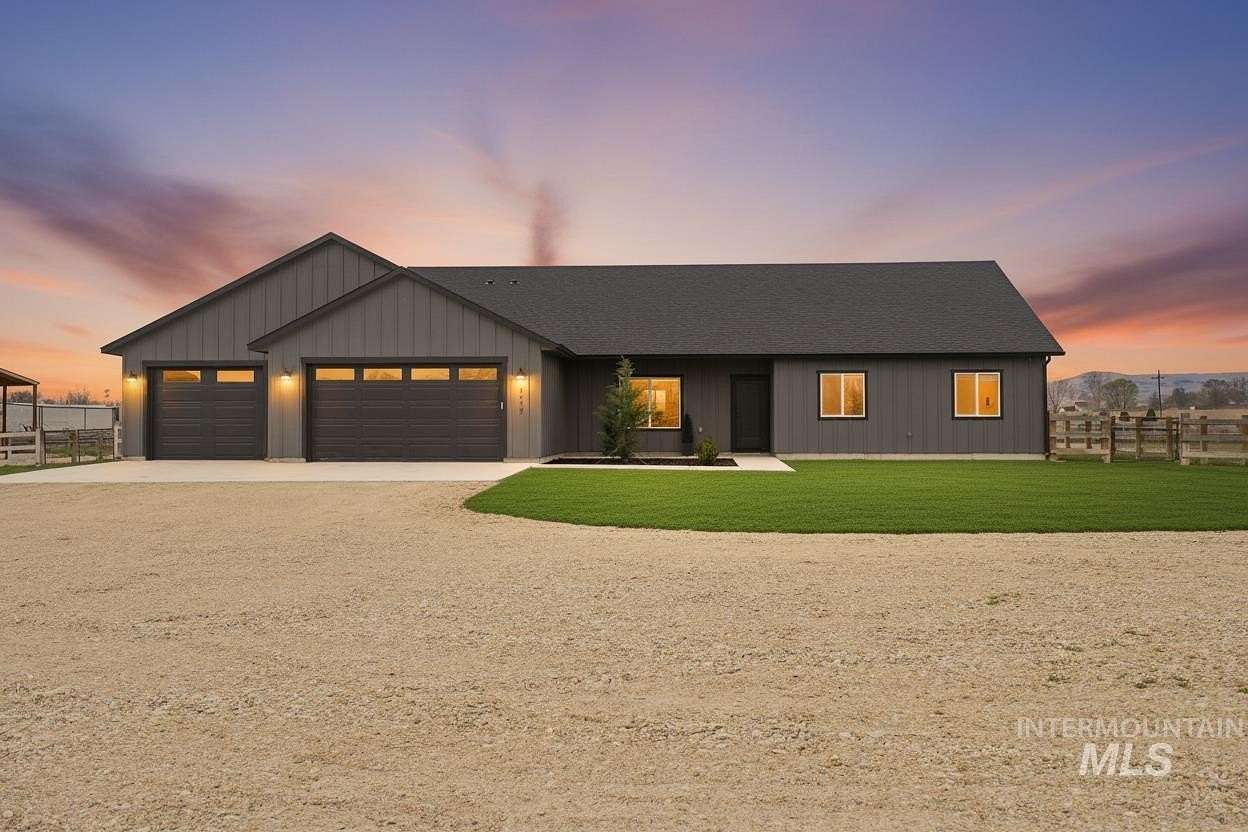 2.5 Acres of Land with Home for Sale in Marsing, Idaho