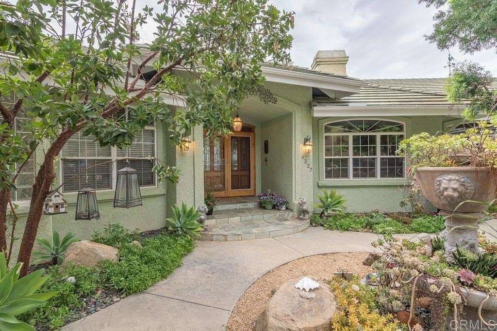 4 Acres of Land with Home for Sale in Vista, California