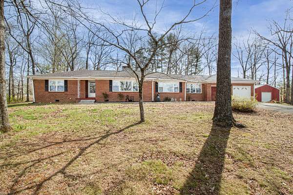 6 Acres of Land with Home for Sale in McMinnville, Tennessee