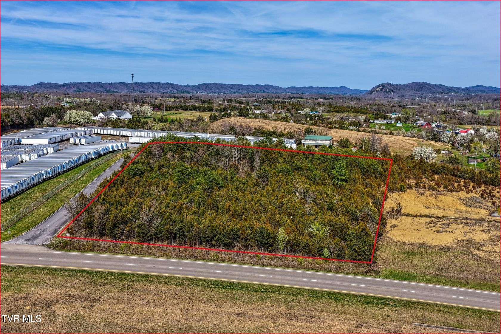 2.66 Acres of Mixed-Use Land for Sale in Bulls Gap, Tennessee