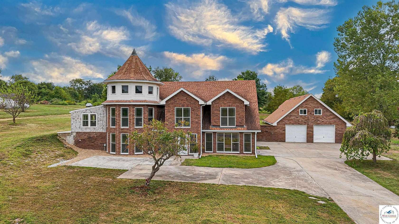 1.65 Acres of Land with Home for Sale in Sedalia, Missouri