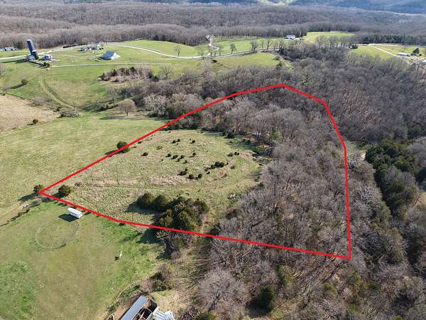 6 Acres of Residential Land for Sale in Crane, Missouri