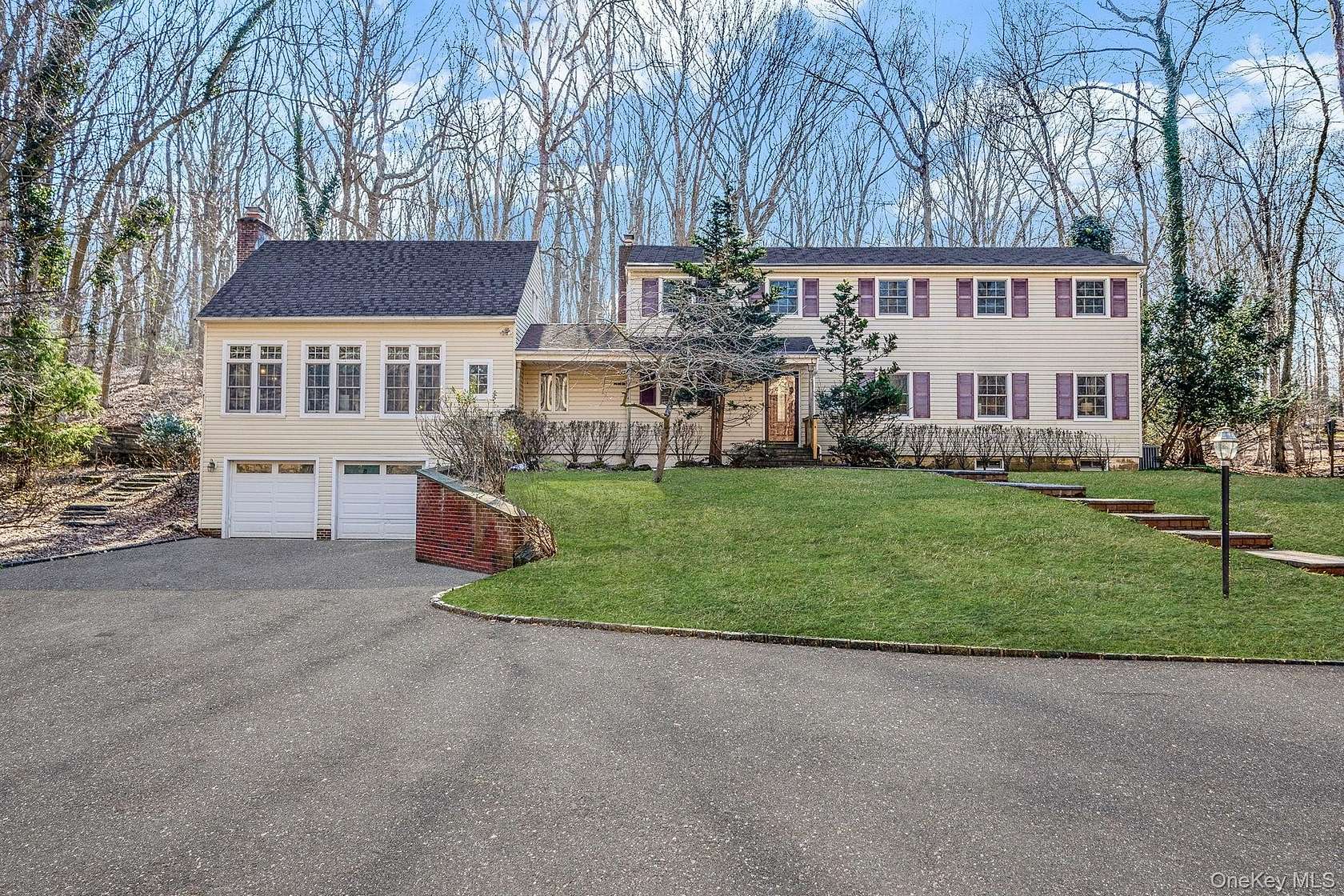 2.5 Acres of Land with Home for Sale in Nissequogue, New York