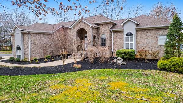 3.2 Acres of Land with Home for Sale in Murfreesboro, Tennessee