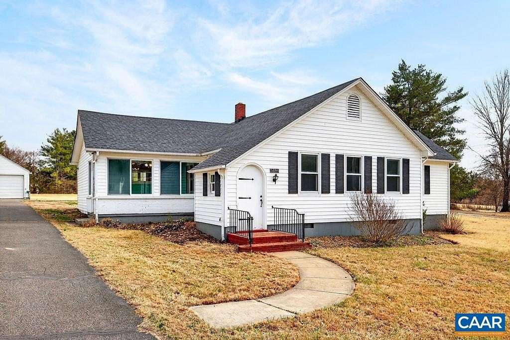 2.28 Acres of Land with Home for Sale in Roseland, Virginia