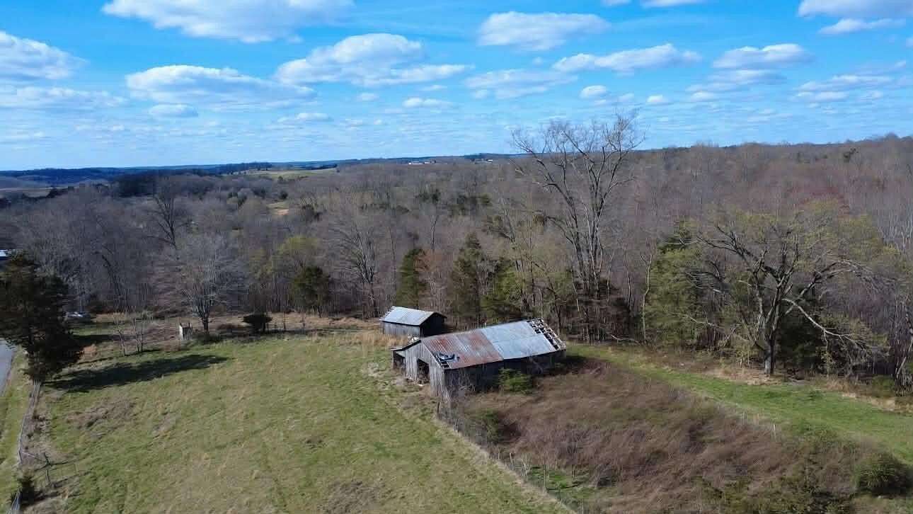 6 Acres of Residential Land for Sale in Russell Springs, Kentucky