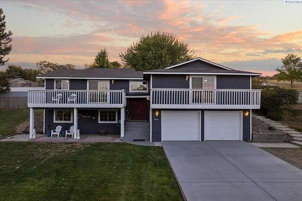 2 Acres of Land with Home for Sale in Kennewick, Washington