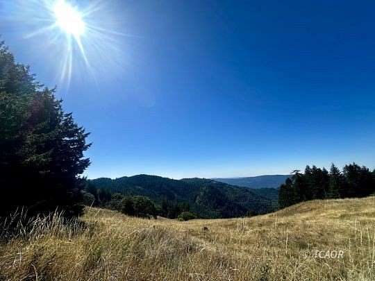 326 Acres of Land for Sale in Blue Lake, California