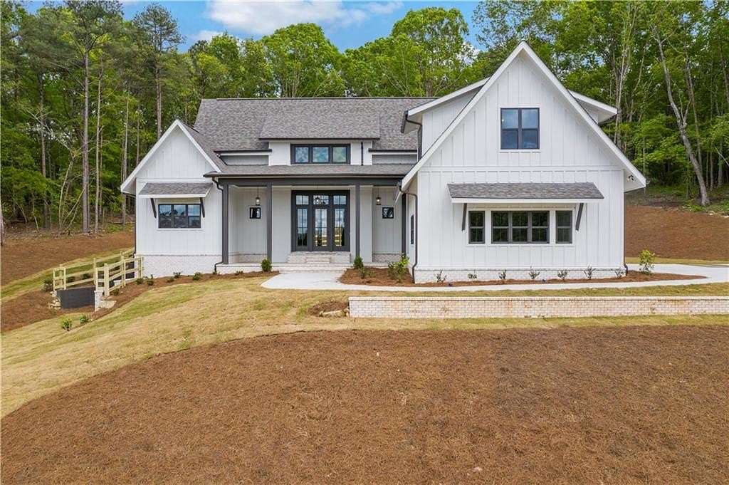 2 Acres of Land with Home for Sale in Rydal, Georgia