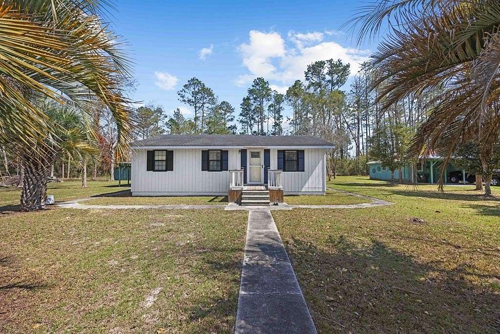 2.5 Acres of Land with Home for Sale in Valdosta, Georgia