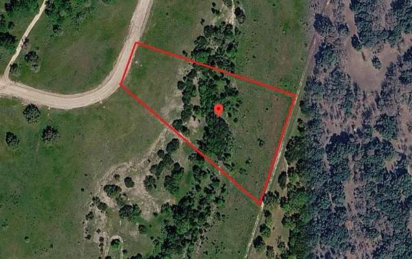 5 Acres of Residential Land for Sale in Oglesby, Texas