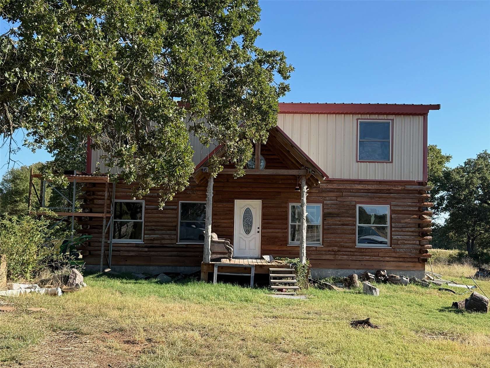 7 Acres of Land with Home for Sale in Reno, Texas