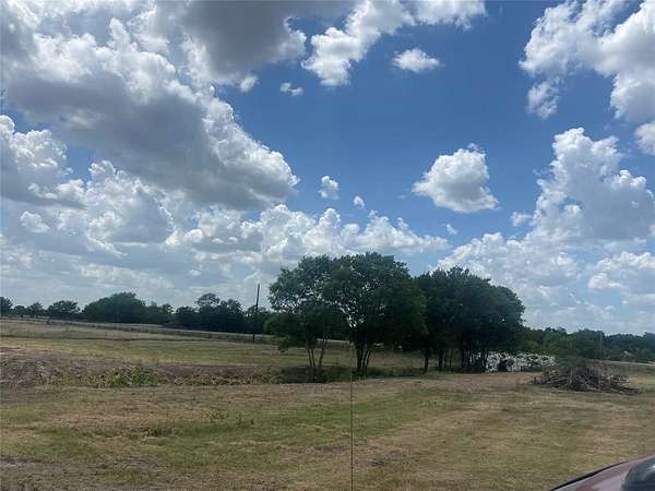 7.87 Acres of Residential Land for Sale in Corsicana, Texas