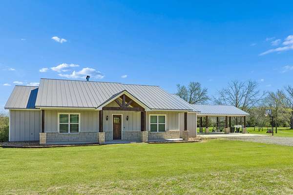 16 Acres of Land with Home for Sale in Anderson, Texas