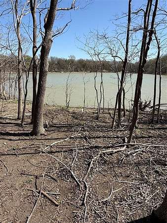 10 Acres of Land for Sale in Hillsboro, Texas