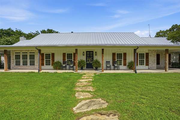 21.8 Acres of Land with Home for Sale in Granbury, Texas