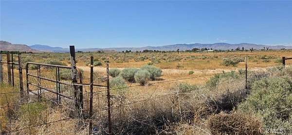 10.2 Acres of Land for Sale in Mojave, California
