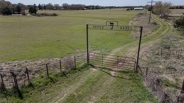 22.6 Acres of Land with Home for Sale in Telephone, Texas