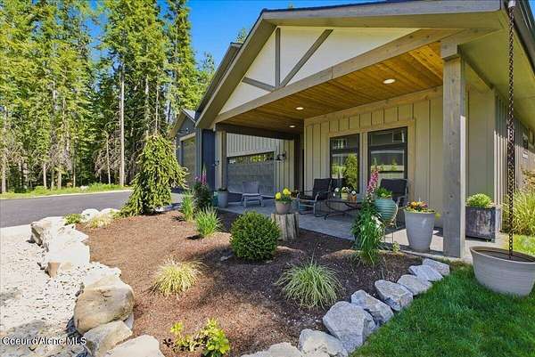 1.6 Acres of Land with Home for Sale in Priest River, Idaho