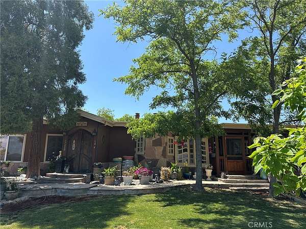 9.37 Acres of Land with Home for Sale in Anza, California