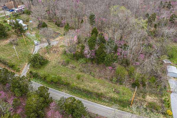 2.2 Acres of Residential Land for Sale in Dickson, Tennessee